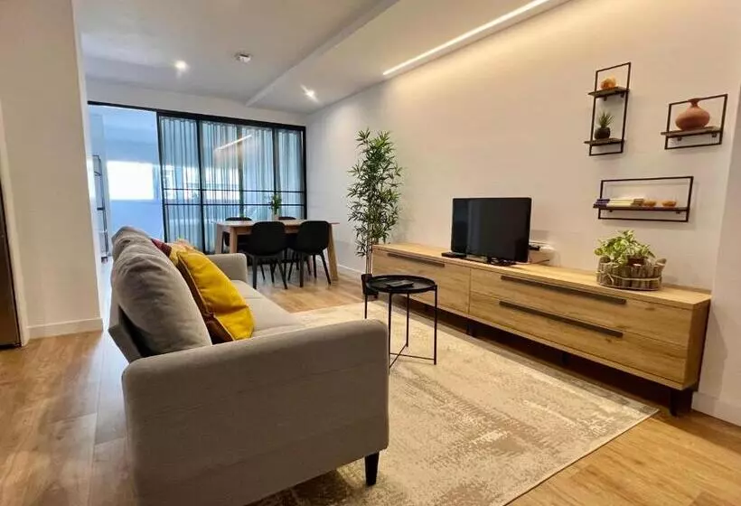 Piso Exclusivo En Vigo Céntrico, Negocios, Confort