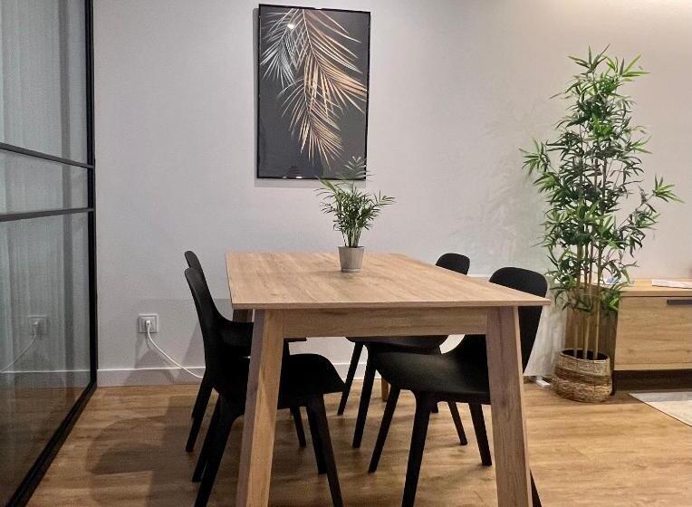 Piso Exclusivo En Vigo Céntrico, Negocios, Confort