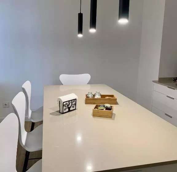 Piso Exclusivo En Vigo Céntrico, Negocios, Confort
