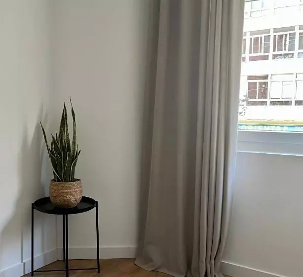 Piso Exclusivo En Vigo Céntrico, Negocios, Confort