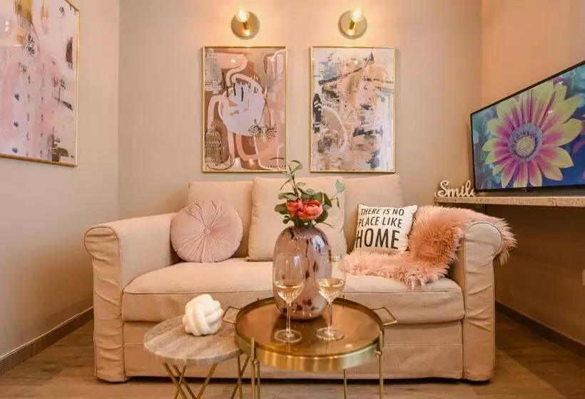 Sweet Blossom   Lovely 1br Apt In The City Center
