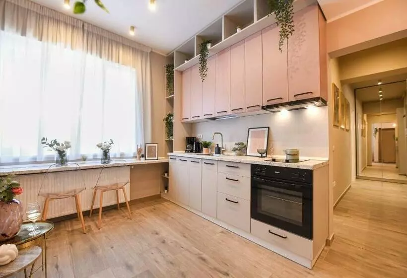 Sweet Blossom   Lovely 1br Apt In The City Center