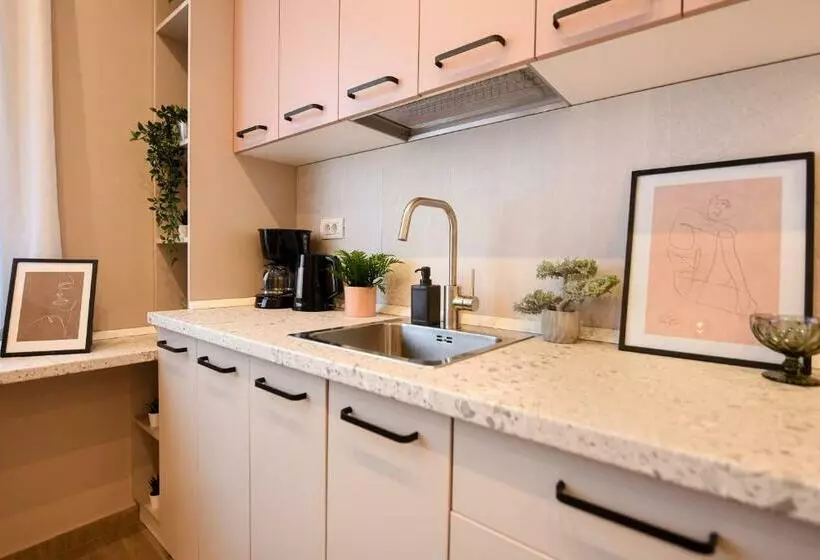 Sweet Blossom   Lovely 1br Apt In The City Center