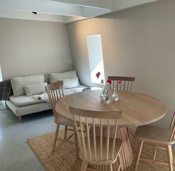 Two Bedroom, Newly Renovated, Garden Apartment, Gärsnäs österlen