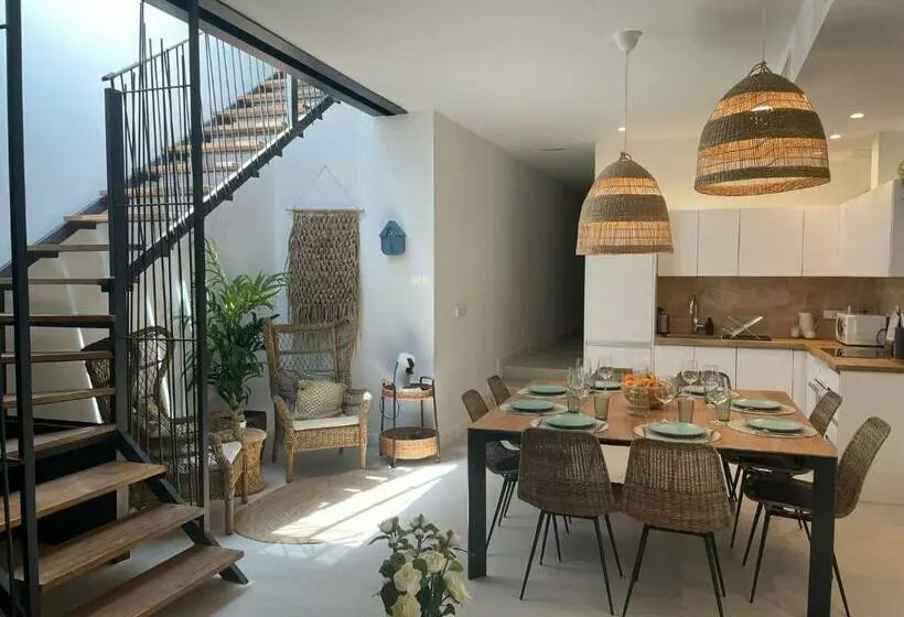 Azul Portmán – Designed For Group