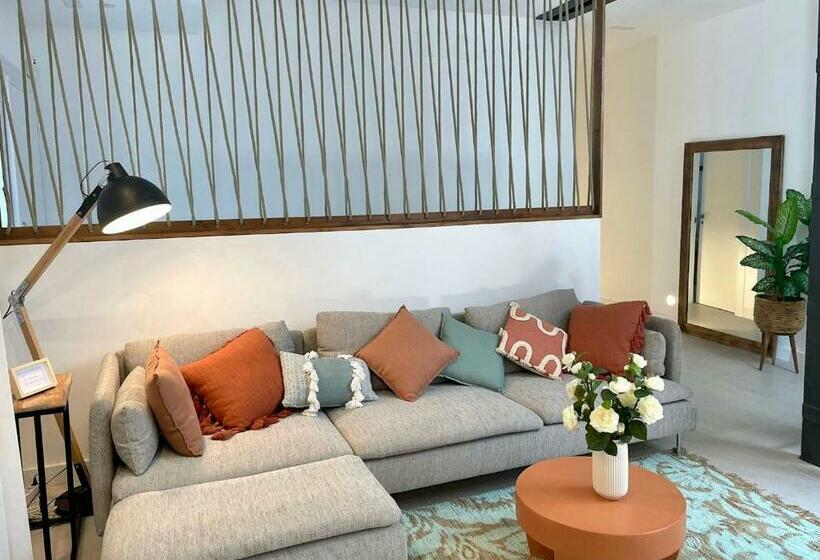 Azul Portmán – Designed For Group