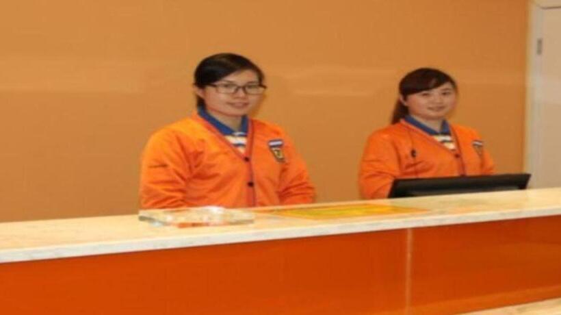 Hotel 7 Days Inn Luzhou Longma Avenue District Government