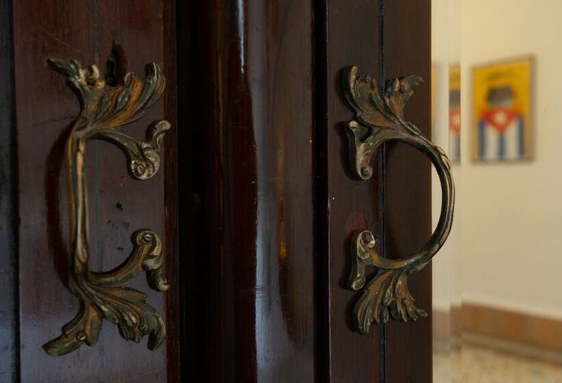 هتل La Reserva Vedado