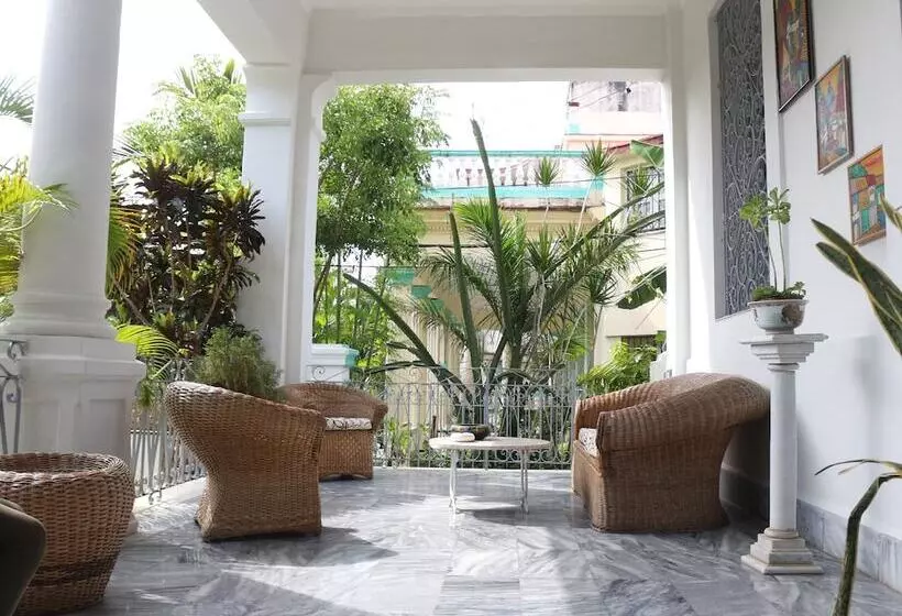 ホテル La Reserva Vedado