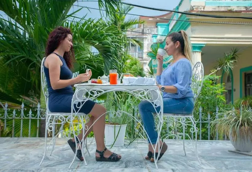 ホテル La Reserva Vedado