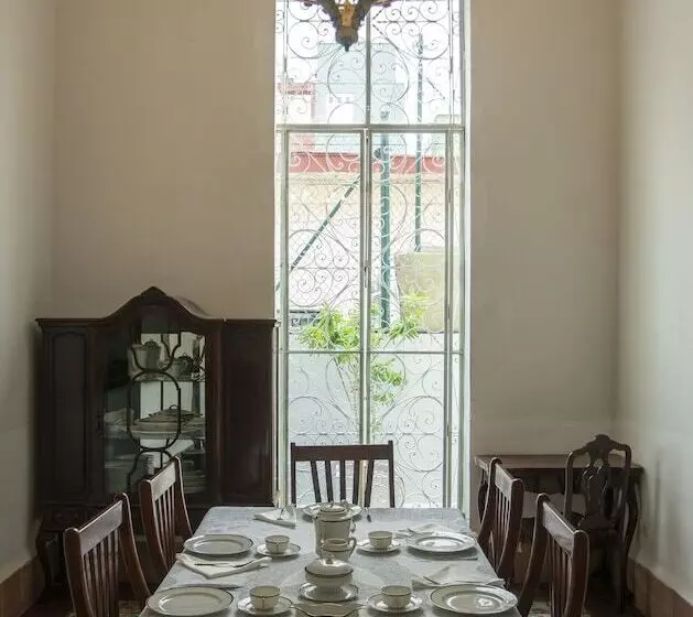 ホテル La Reserva Vedado