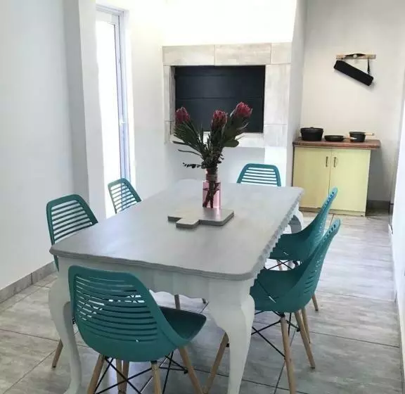 Sa Shores 32 On George Road Britannia Bay