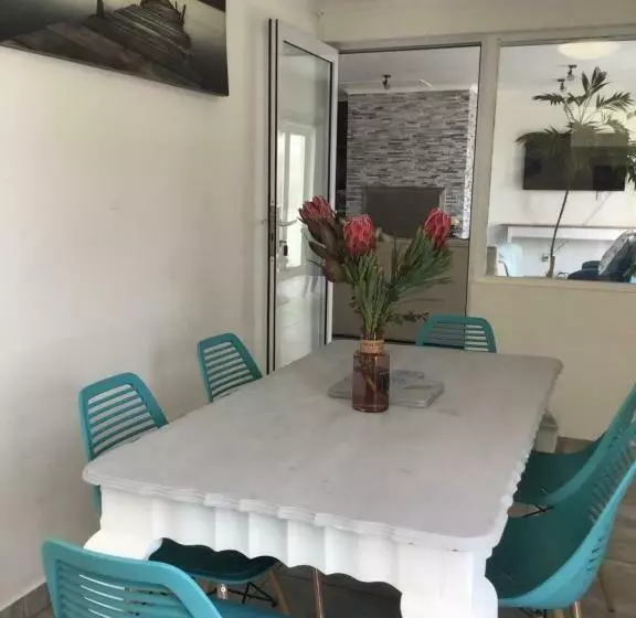 Sa Shores 32 On George Road Britannia Bay