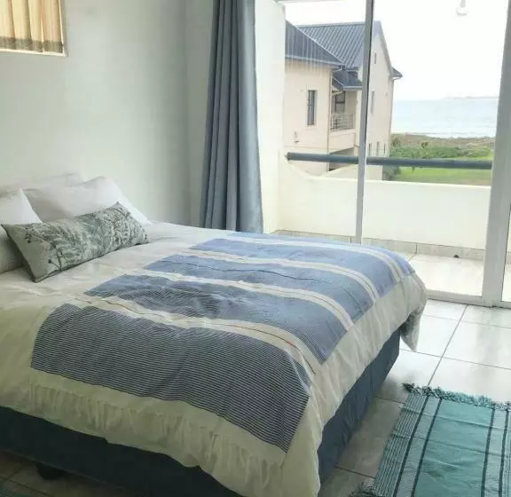 Sa Shores 32 On George Road Britannia Bay