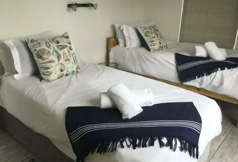 Sa Shores 32 On George Road Britannia Bay