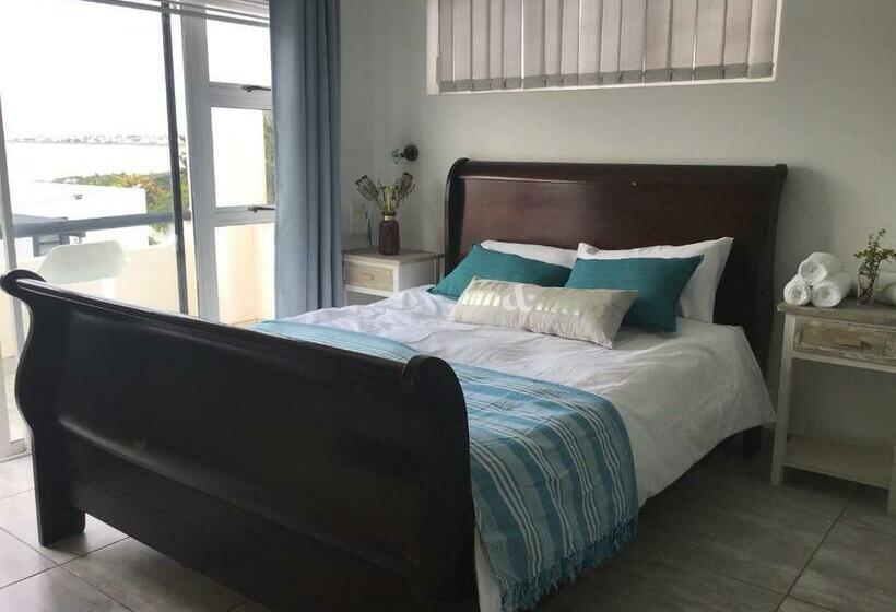 Sa Shores 32 On George Road Britannia Bay