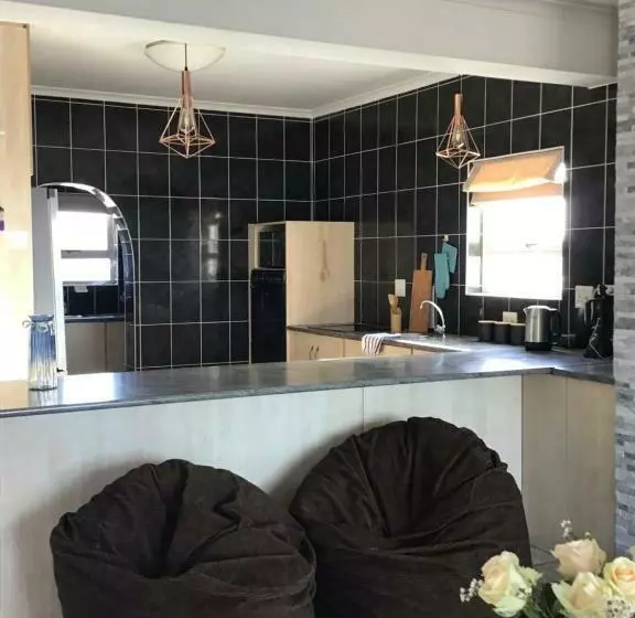 Sa Shores 32 On George Road Britannia Bay