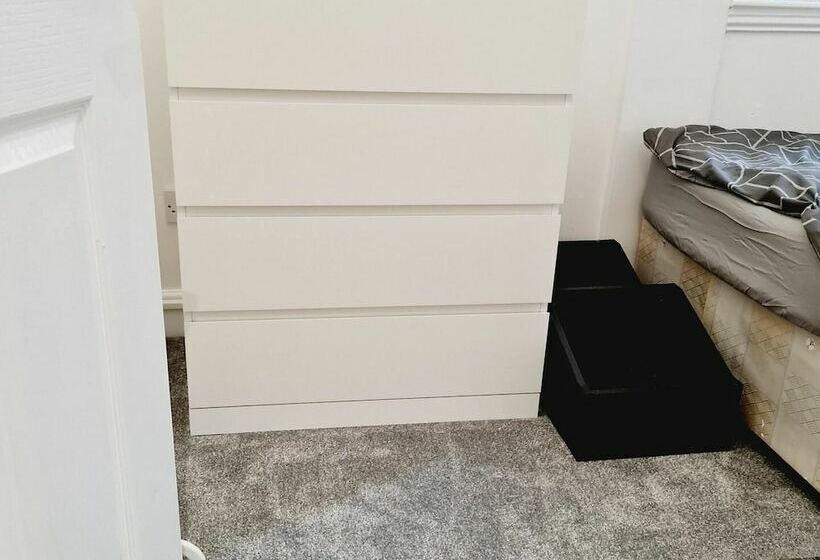 Sleek 2bd Flat Centrally Located In Glasgow