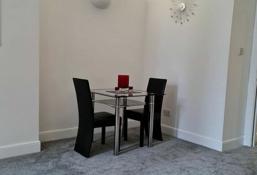 Sleek 2bd Flat Centrally Located In Glasgow