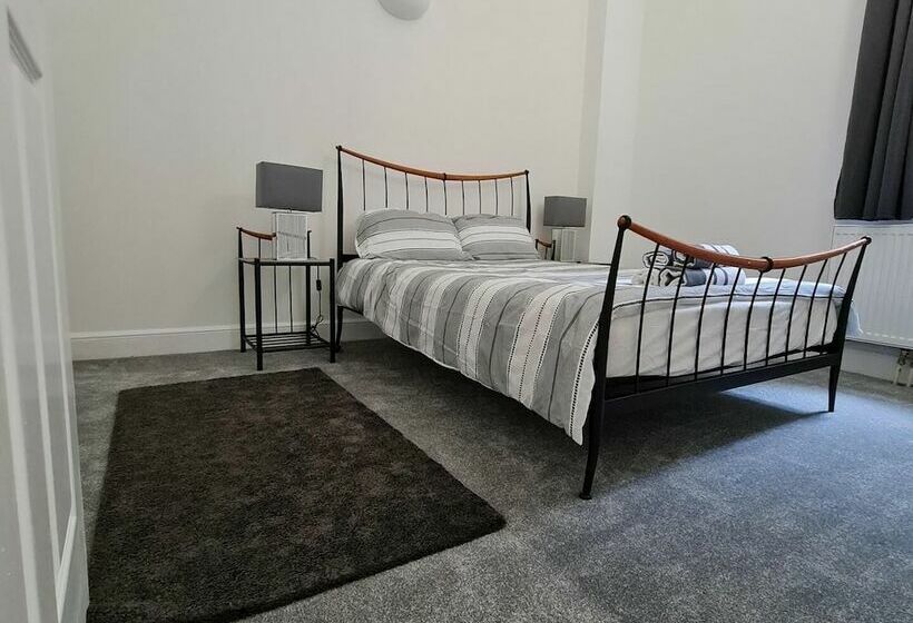 Sleek 2bd Flat Centrally Located In Glasgow