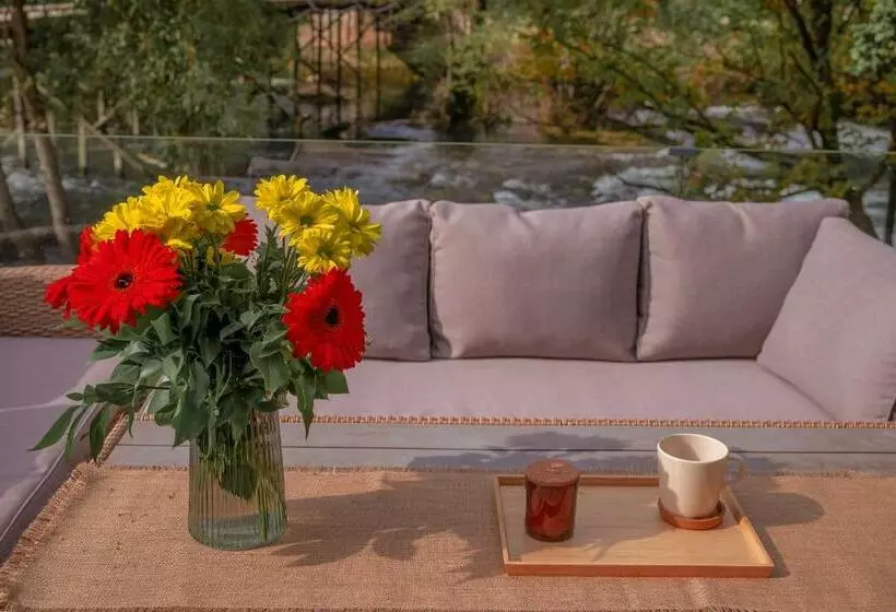 Waterfall Glamping Cabin