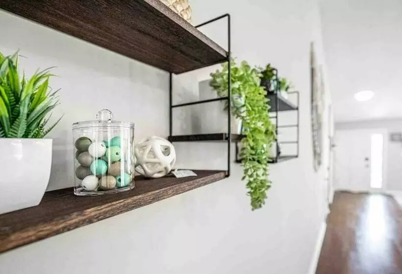 Cozy Boho Kildaire Farms Home  Near Downtown