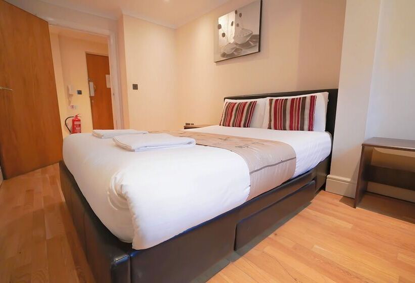 Lovely 2 Bed Apartment In London