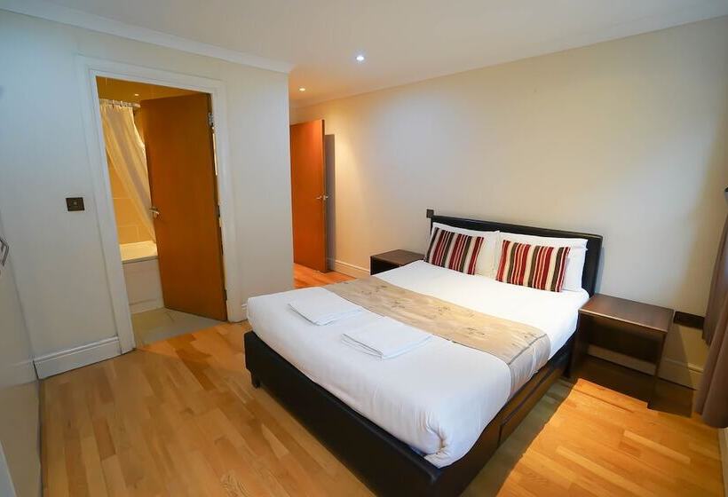 Lovely 2 Bed Apartment In London