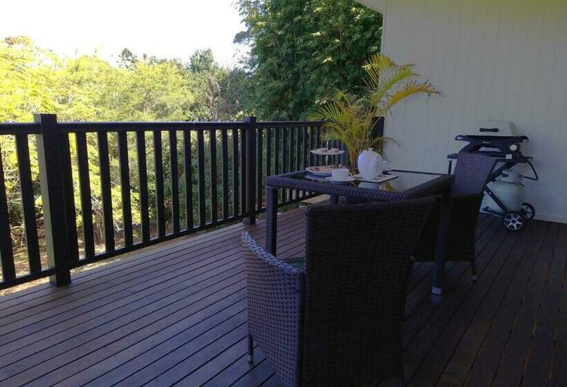 بنسيون On Burgum Pond Cottages