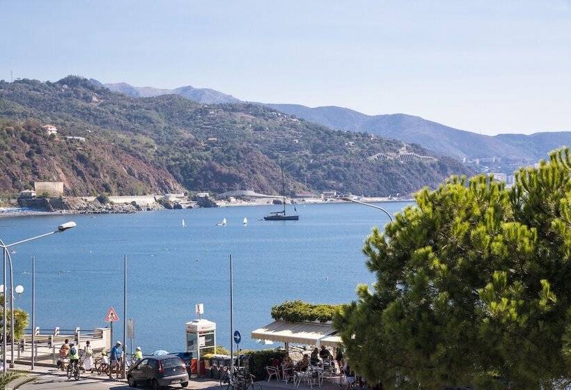 Residence Via Di Francia