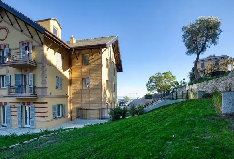 Residence Via Di Francia