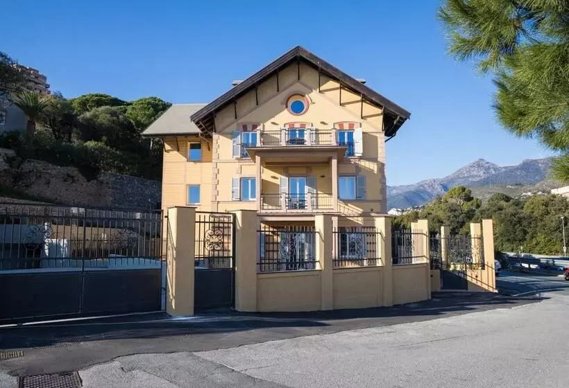 Residence Via Di Francia