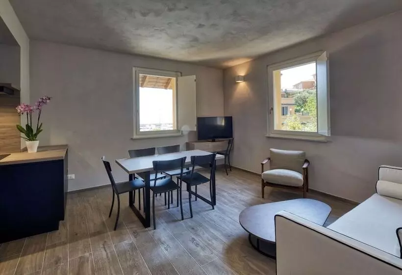 Residence Via Di Francia