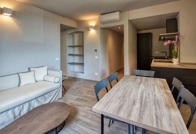 Residence Via Di Francia