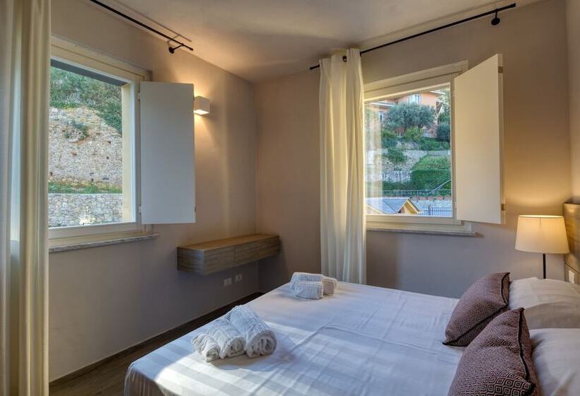 Residence Via Di Francia