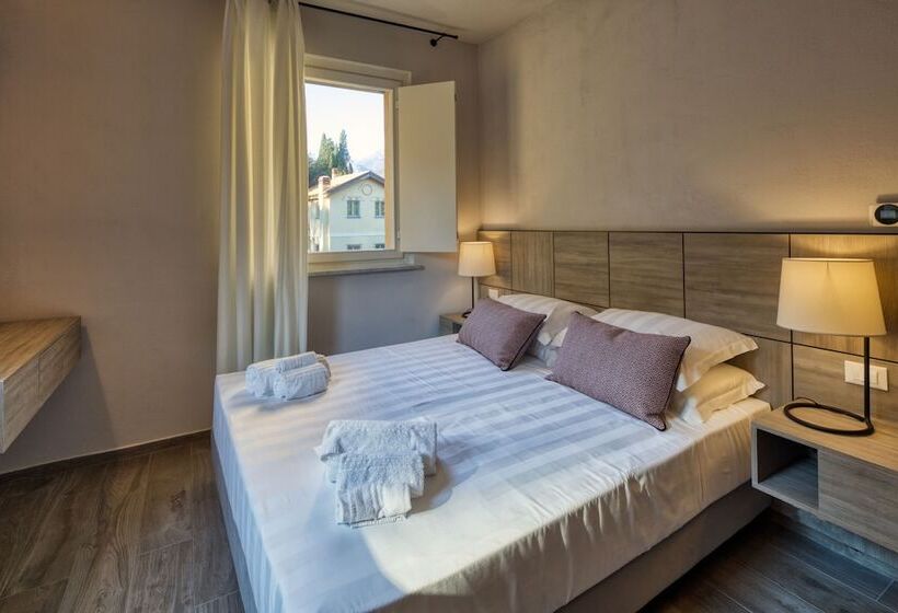 Residence Via Di Francia