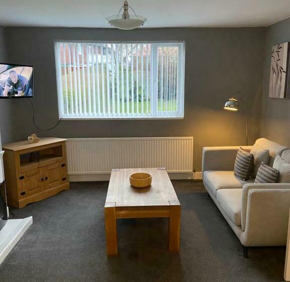 Sheffield Spa View 2 Bed House Free Parking