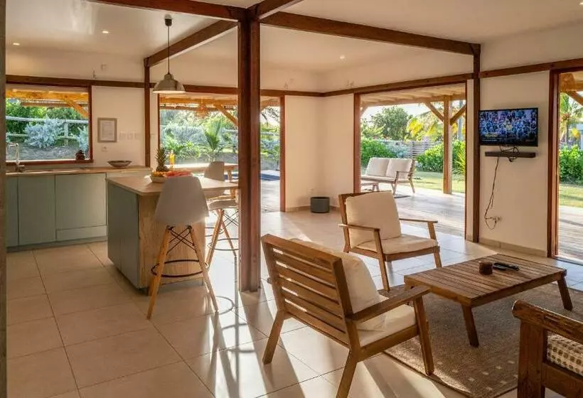 Villa North Shore