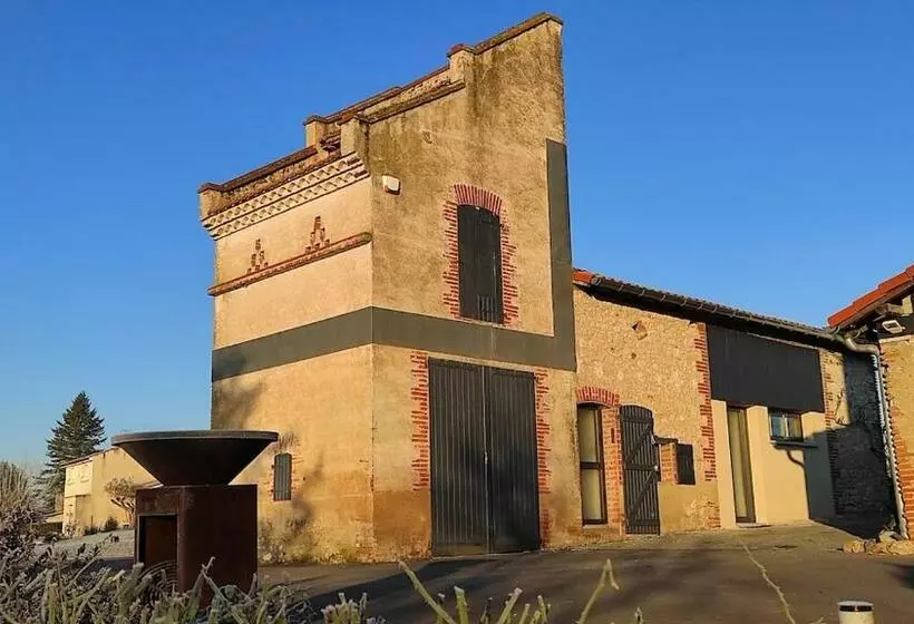 Aamiaismajoitus (B&B) Aux Rives De La Courtade