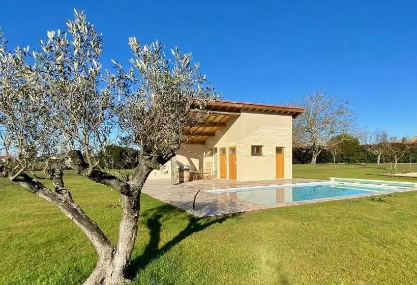 Aamiaismajoitus (B&B) Aux Rives De La Courtade