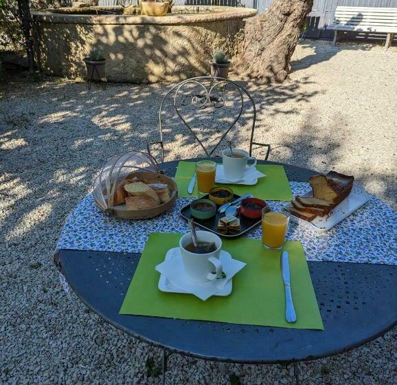 Bed and Breakfast La Fontaine Aux Poissons Rouges