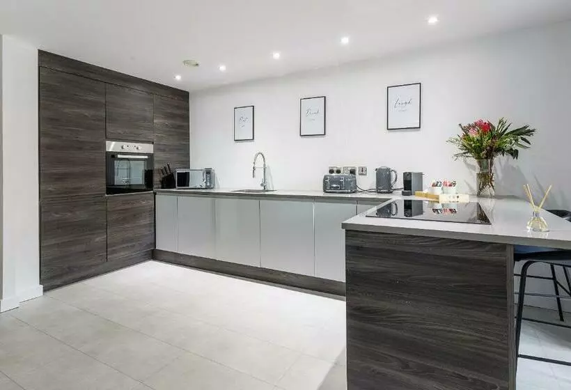 Boutique Quayside Apartment   Free Parking