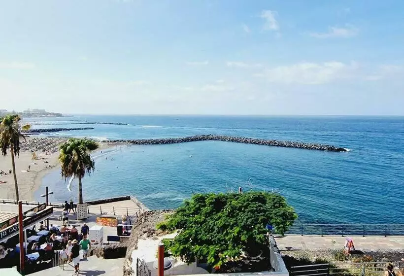 First Line Of The Ocean, 3 Bedrooms & Free Wifi