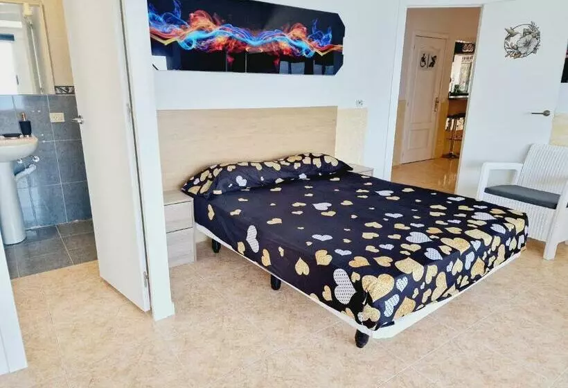 First Line Of The Ocean, 3 Bedrooms & Free Wifi
