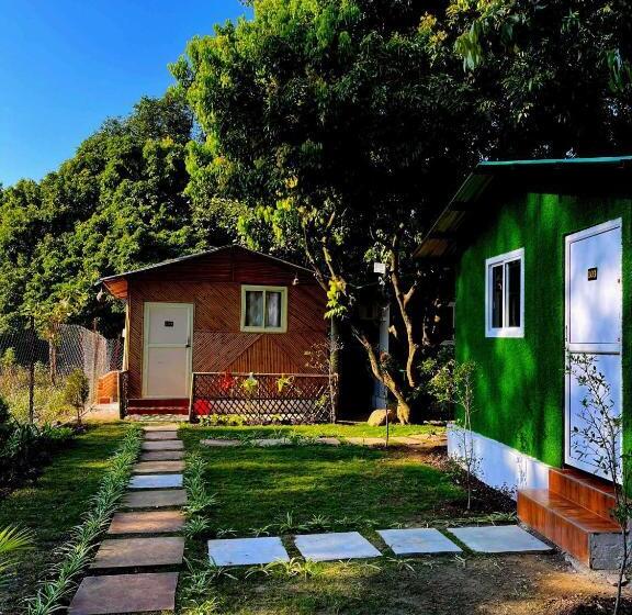 Отель O Royal Tree Cafe And Resort