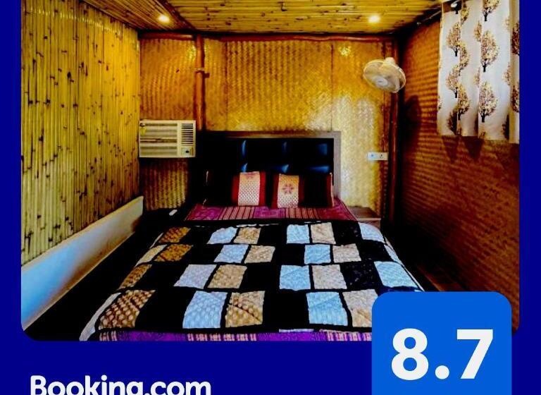 Отель O Royal Tree Cafe And Resort