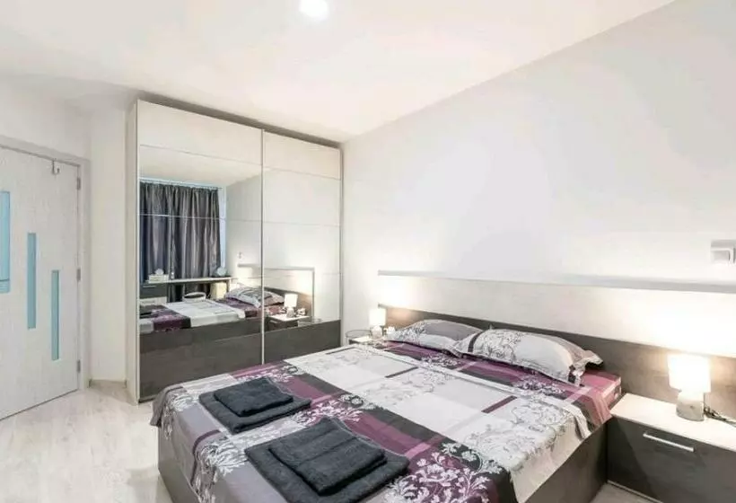 Moderna Apartment