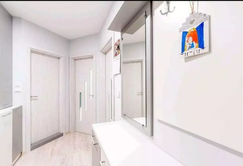 Moderna Apartment