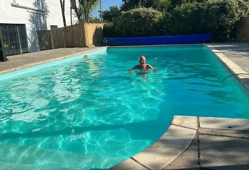 Pembrokeshire Near The Beach With A Heated Pool