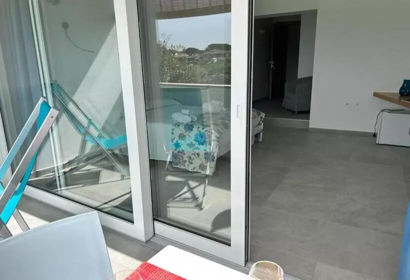 ペンション Rooms, Affittacamere Maksim